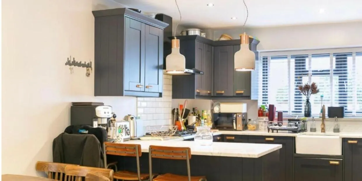 Stylish Rental House Se16 contacts